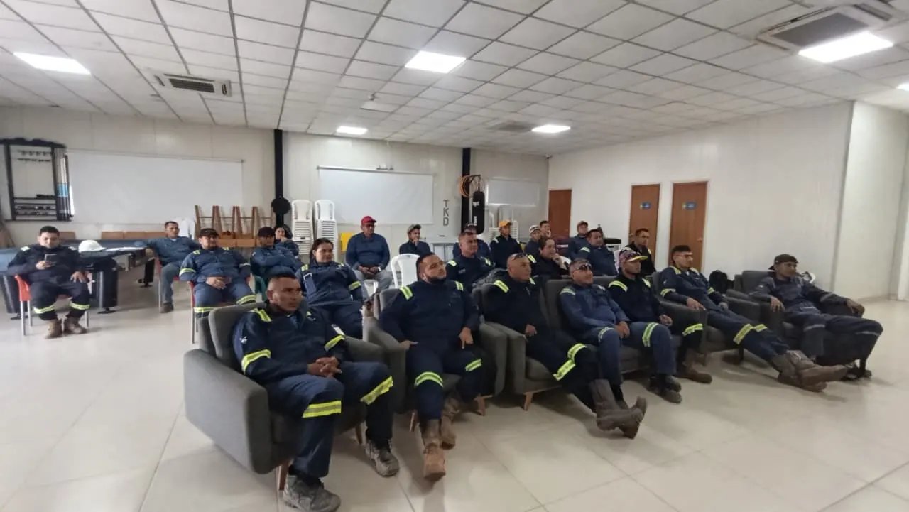 Grupo de profesionales capacitados por SION SST